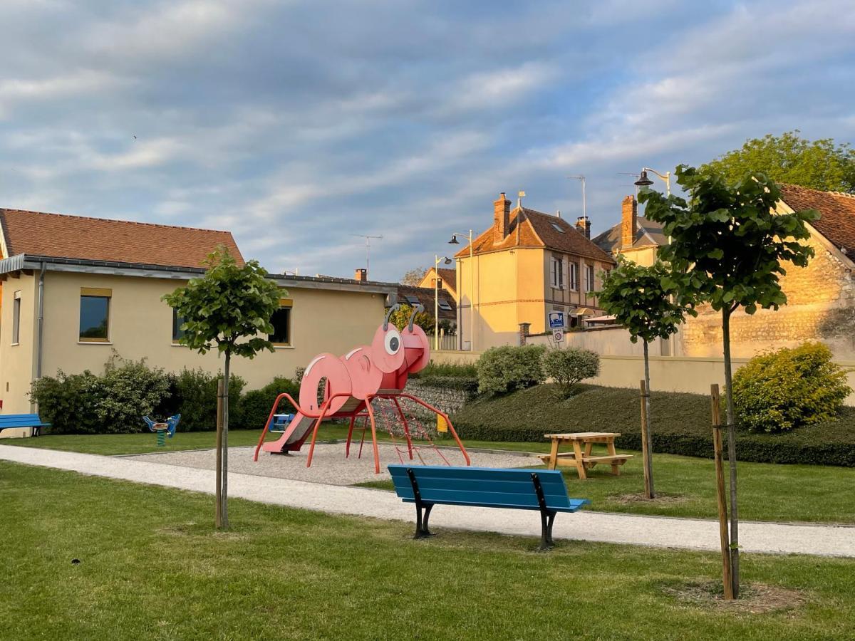 Villa Fontaine Avec Piscine Interieur Chauffee-Maison De Campagne Familiale -Ideal Vacances Ou Sejour Professionnel -3 Chambres-Bureau Separe -Lit Bebe - Parking Facile & Gratuit Eksteriør bilde