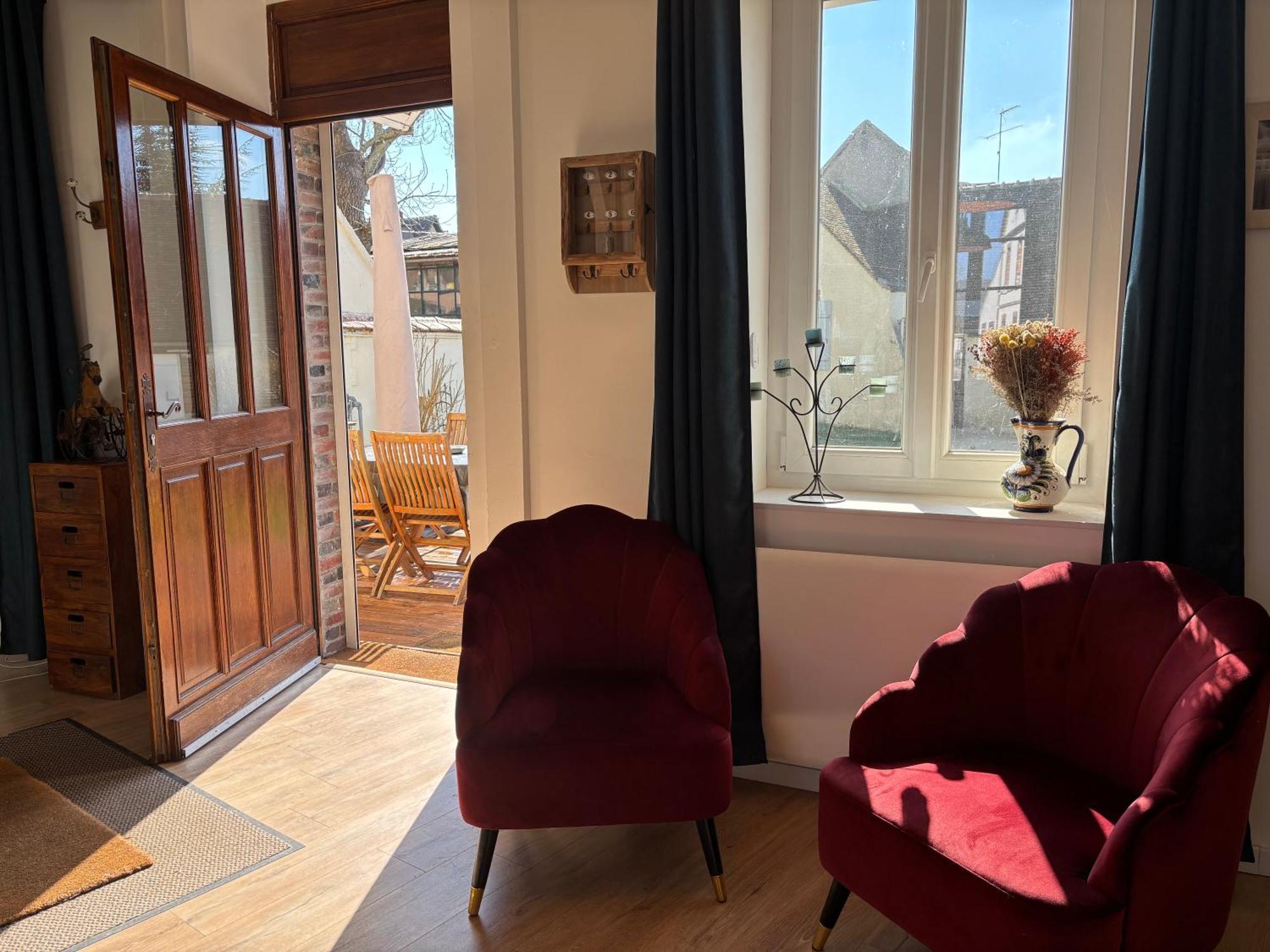 Villa Fontaine Avec Piscine Interieur Chauffee-Maison De Campagne Familiale -Ideal Vacances Ou Sejour Professionnel -3 Chambres-Bureau Separe -Lit Bebe - Parking Facile & Gratuit Eksteriør bilde